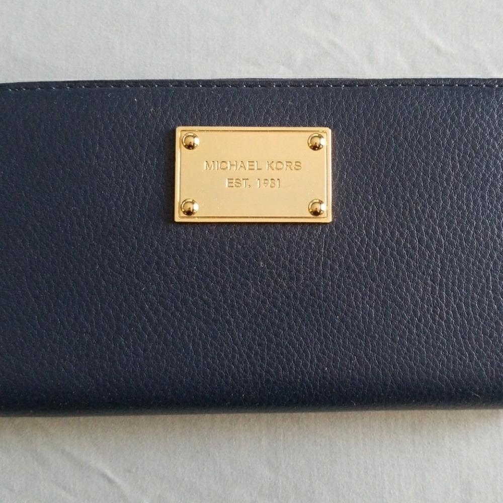 Micheal kors wallet
